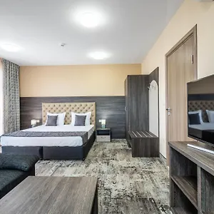 Hotel Plaza - Free Parking, Plovdiv