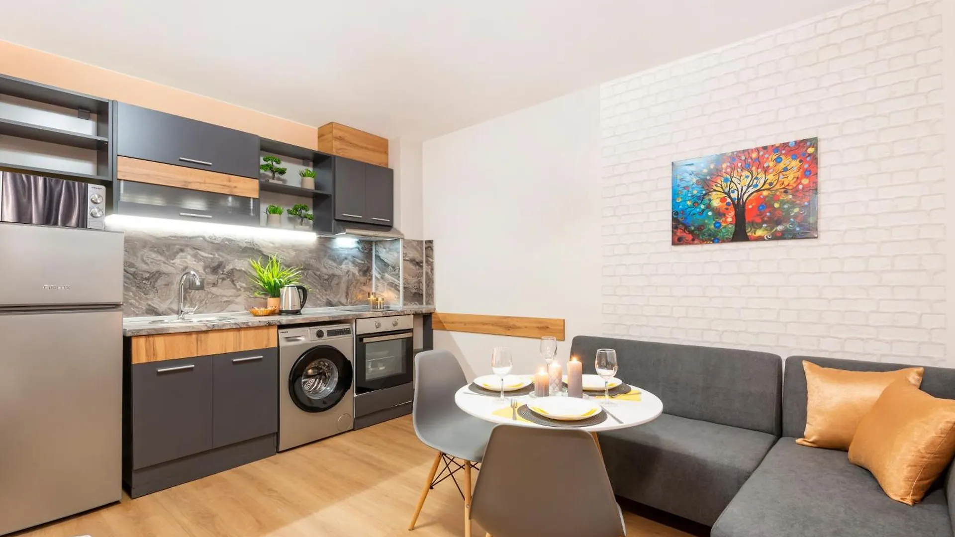 Best Guest 2 Apartments Plovdiv 0*,